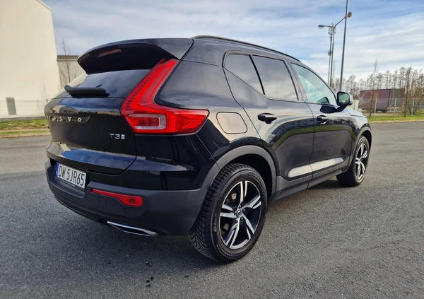 Volvo XC 40 cena 119000 przebieg: 122000, rok produkcji 2020 z Wrocław małe 154
